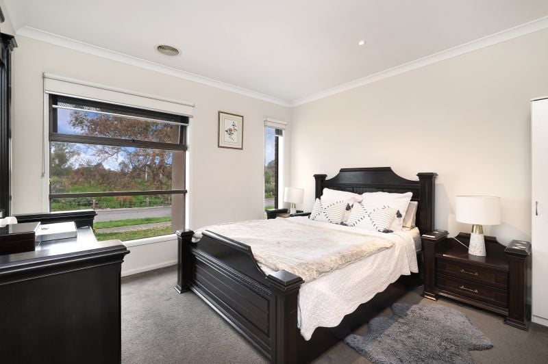 33 Mango Crescent, Mernda