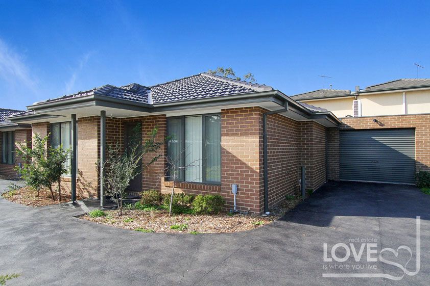 WALKING DISTANCE TO EPPING TRAIN STATION & PACIFIC EPPING!