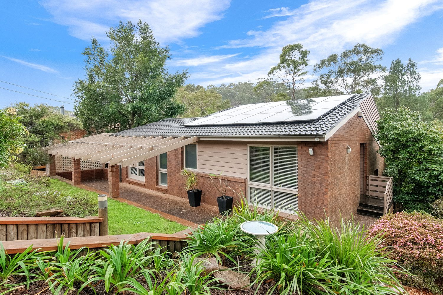 23 Gleneagles Crescent, Hornsby, Hornsby - Thumbnail 2