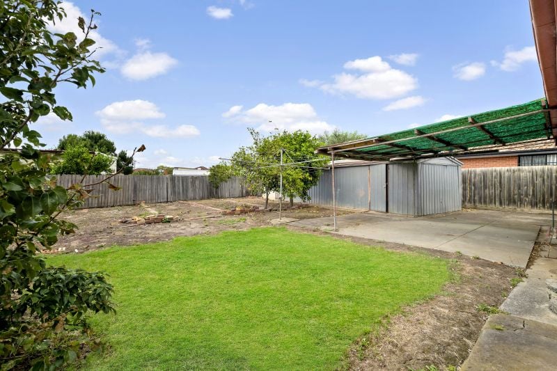 19 Bates Avenue, Thomastown