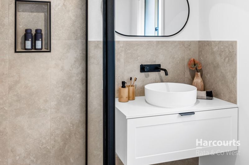 9 Northampton Crescent, Caroline Springs