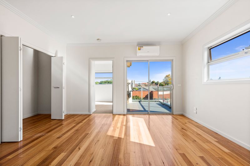 11/13 Elsey Road, Reservoir