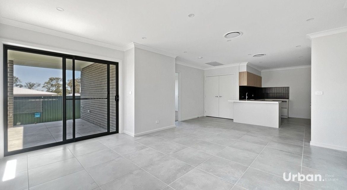 Tahmoor 45 Dulcimere Street