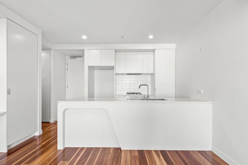 215/9 Hewitt Avenue, Footscray