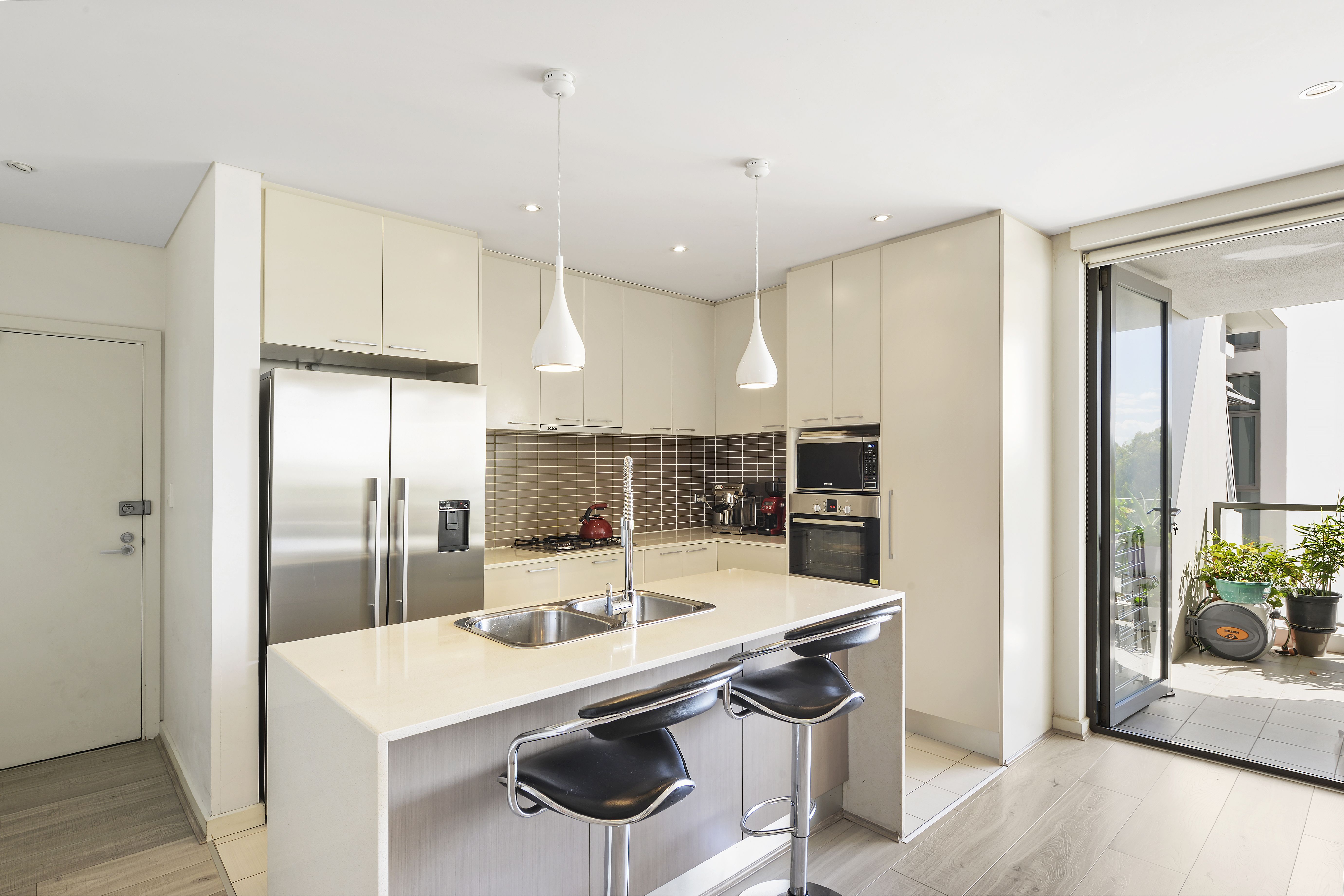 17/277 Kingsway CARINGBAH 2229