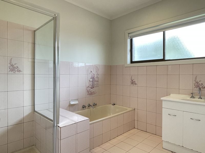 21 Lockwood Grove, Thomastown