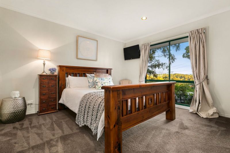 15-16 Cityview Court, Eltham