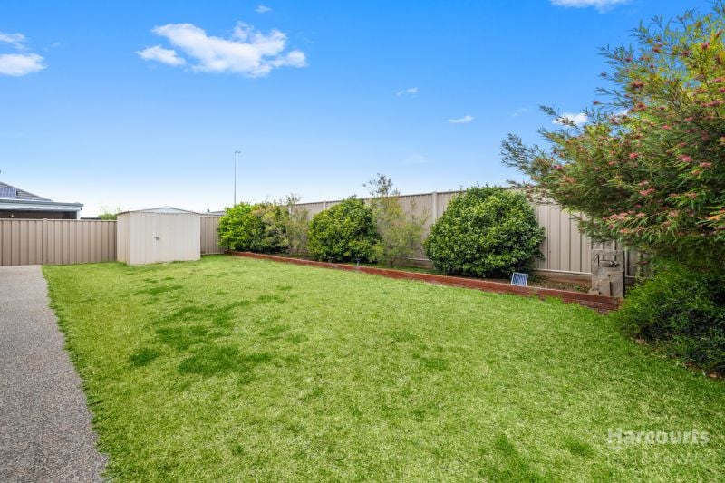 113 Oakview Parade, Caroline Springs
