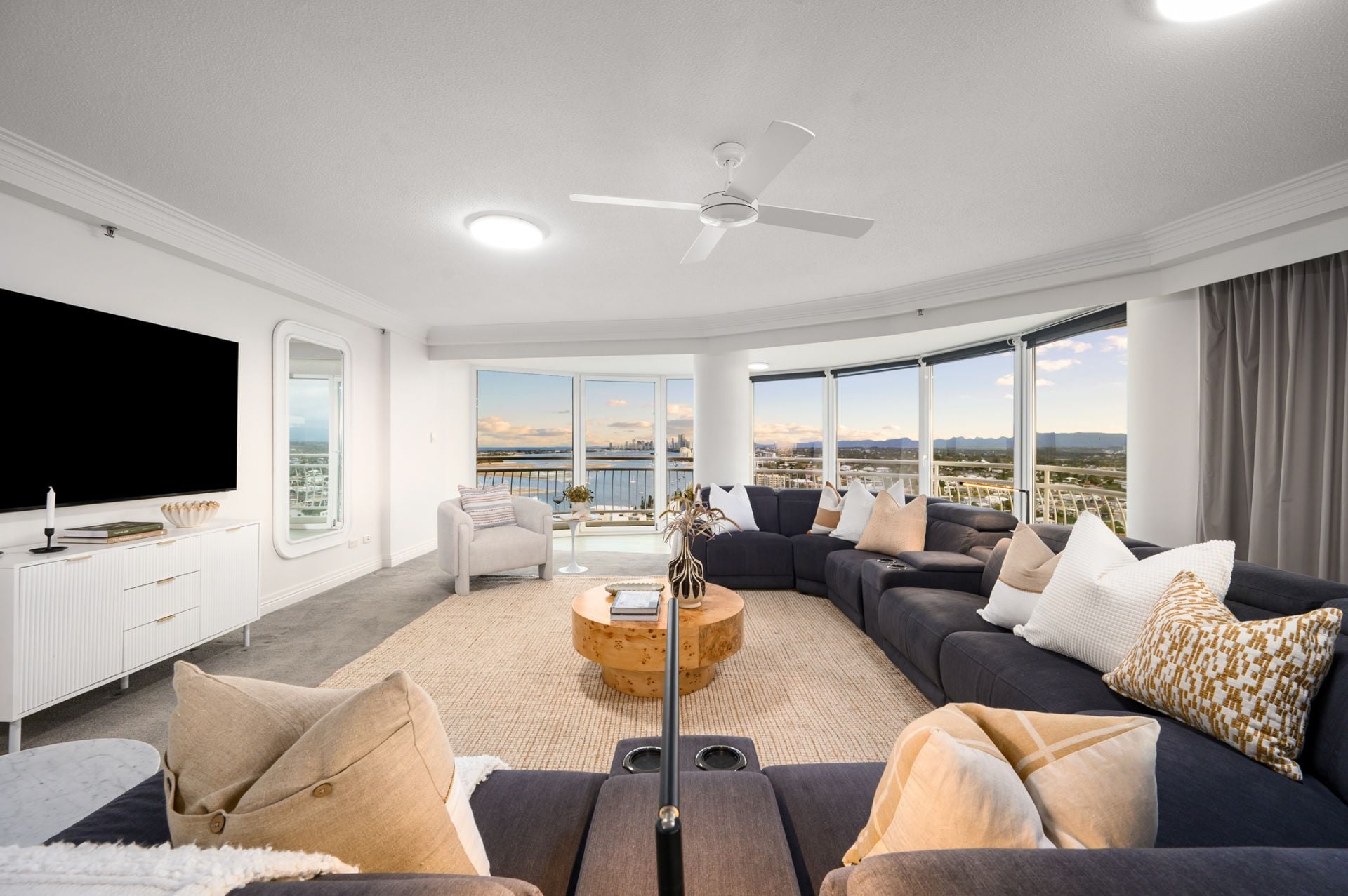 21D/5 Bayview Street, Runaway Bay - Thumbnail 7