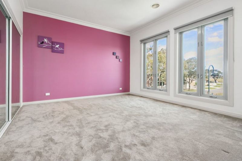 10 Wattlebird Crescent, Reservoir