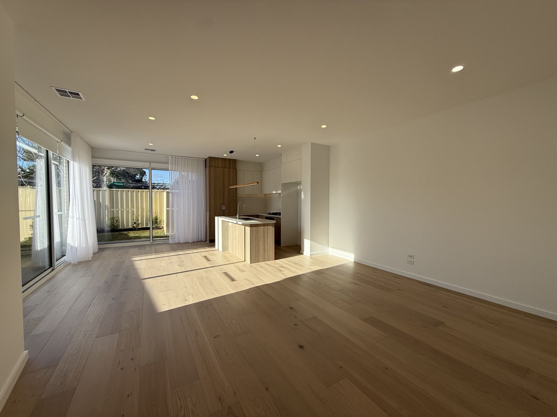 35 Dickenson Street Altona Meadows VIC, Altona Meadows - Thumbnail 2