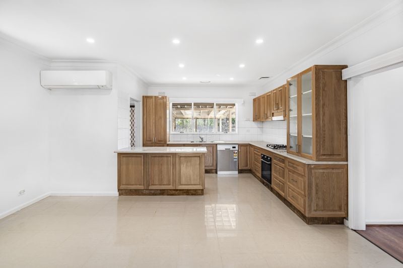 24 Curtin Avenue, Lalor