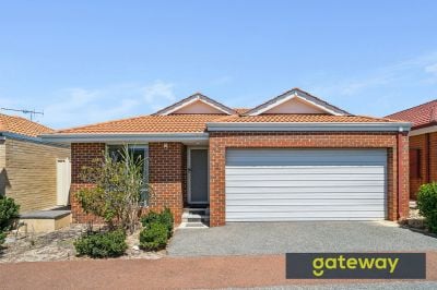 8/39 Barfield Road, Hammond Park