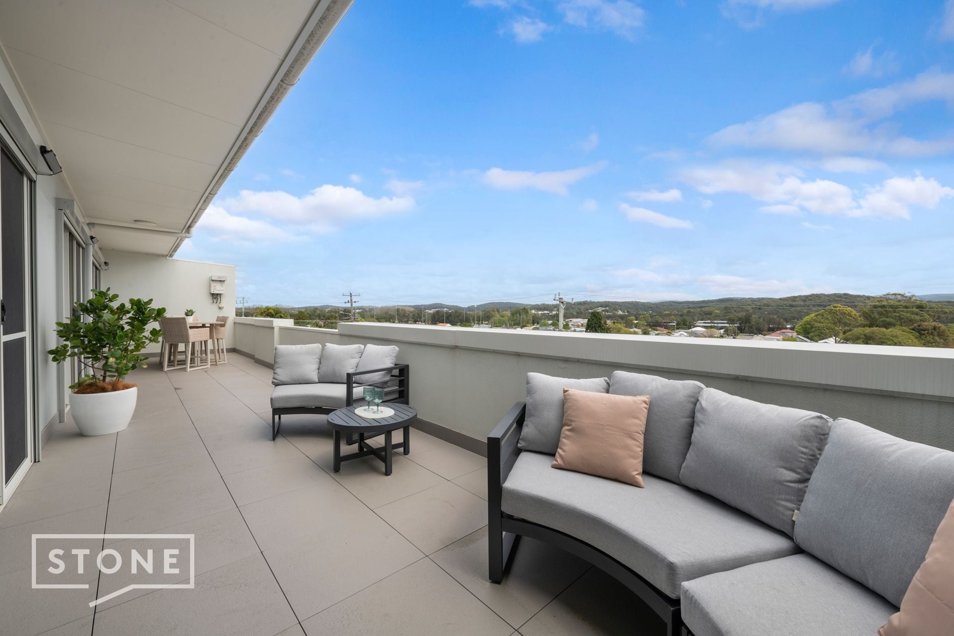 202/27 Fifth Street, Boolaroo - Image 1