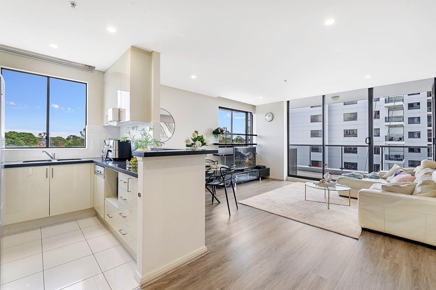 1014/1C Burdett Street, Hornsby, Hornsby - Thumbnail 2