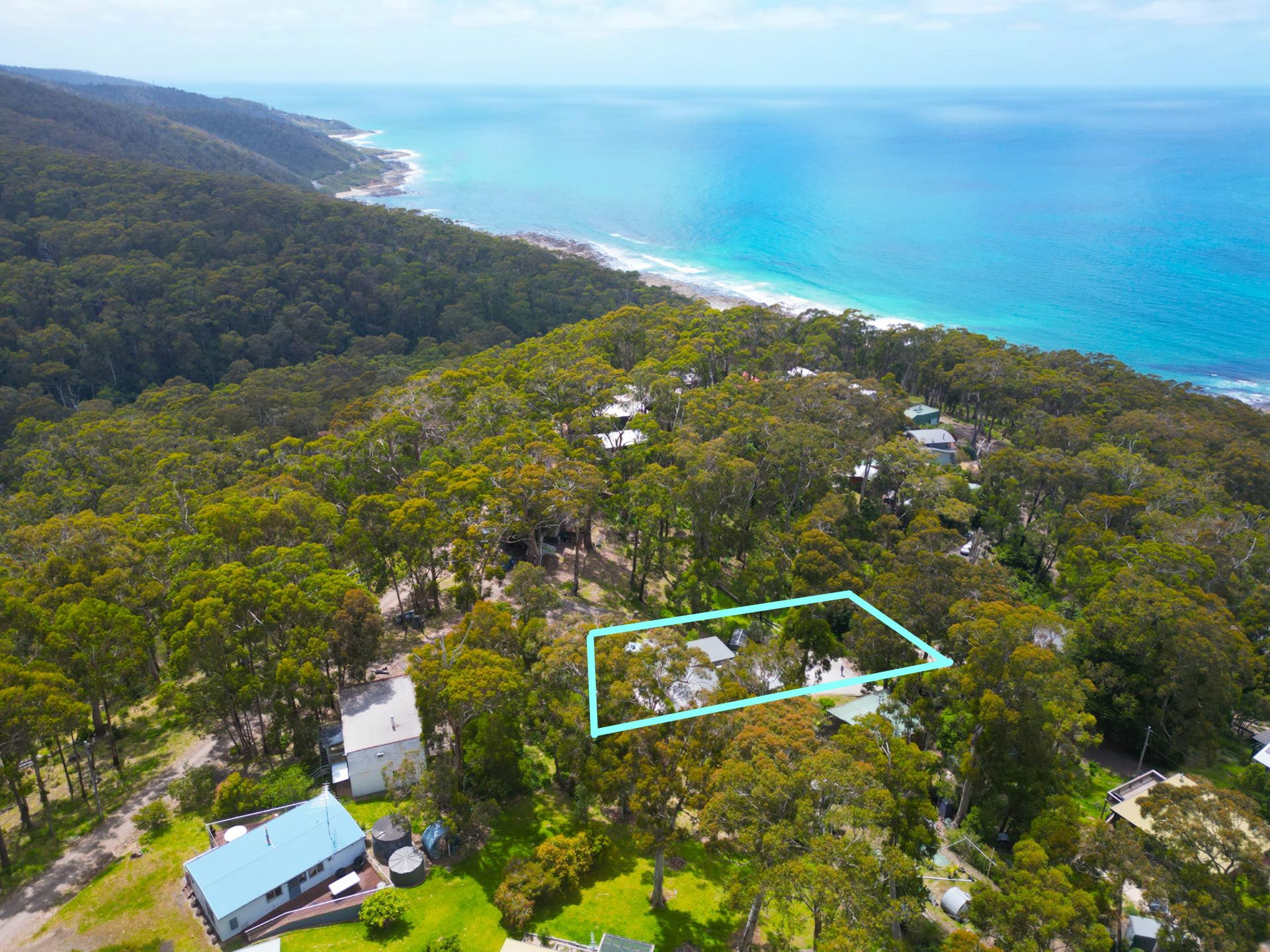 3 Ferny Grove, Kennett River - Thumbnail 3