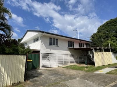 Woodridge 115 Station Road