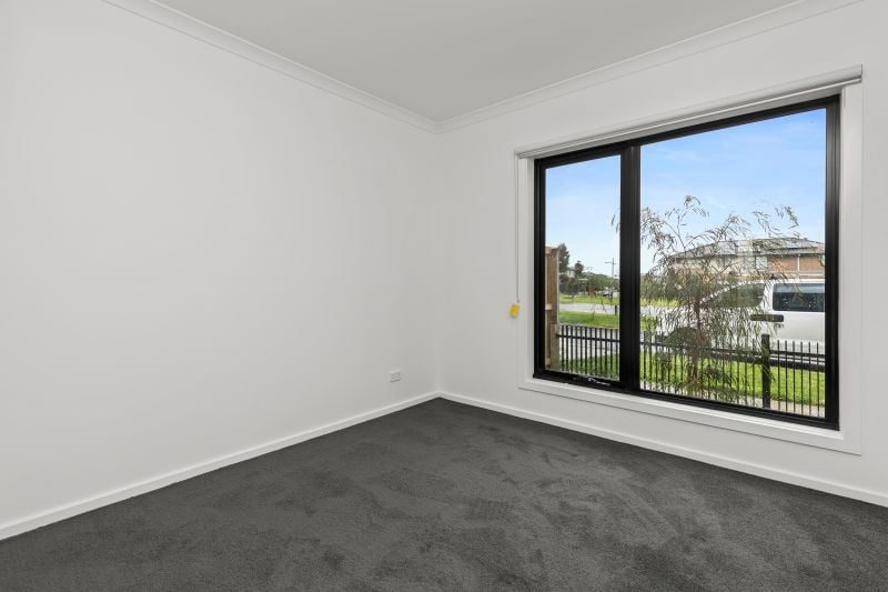 4 Lagi Entrance, Wollert