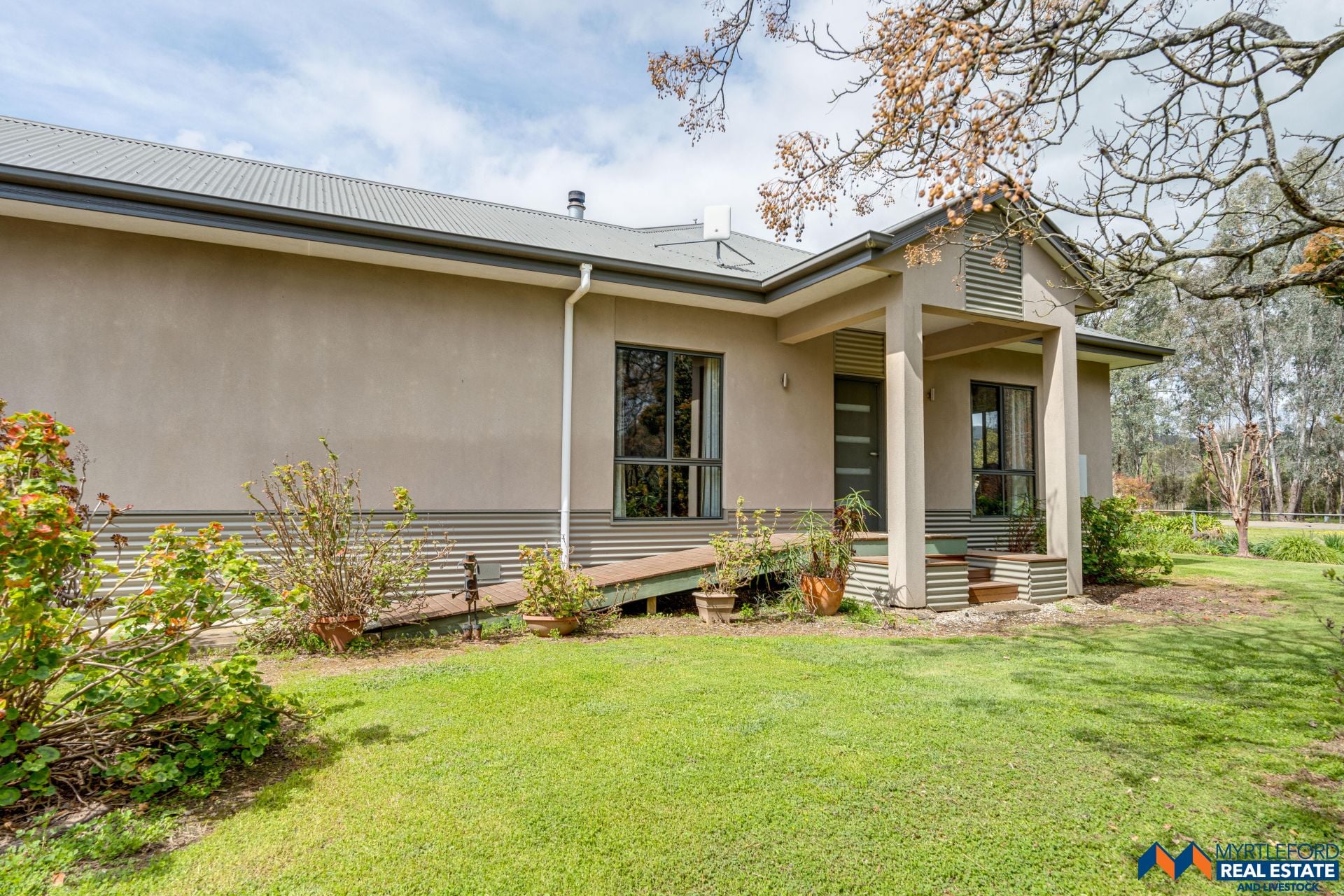 3961 Snow Road, MYRTLEFORD, Myrtleford - Thumbnail 4