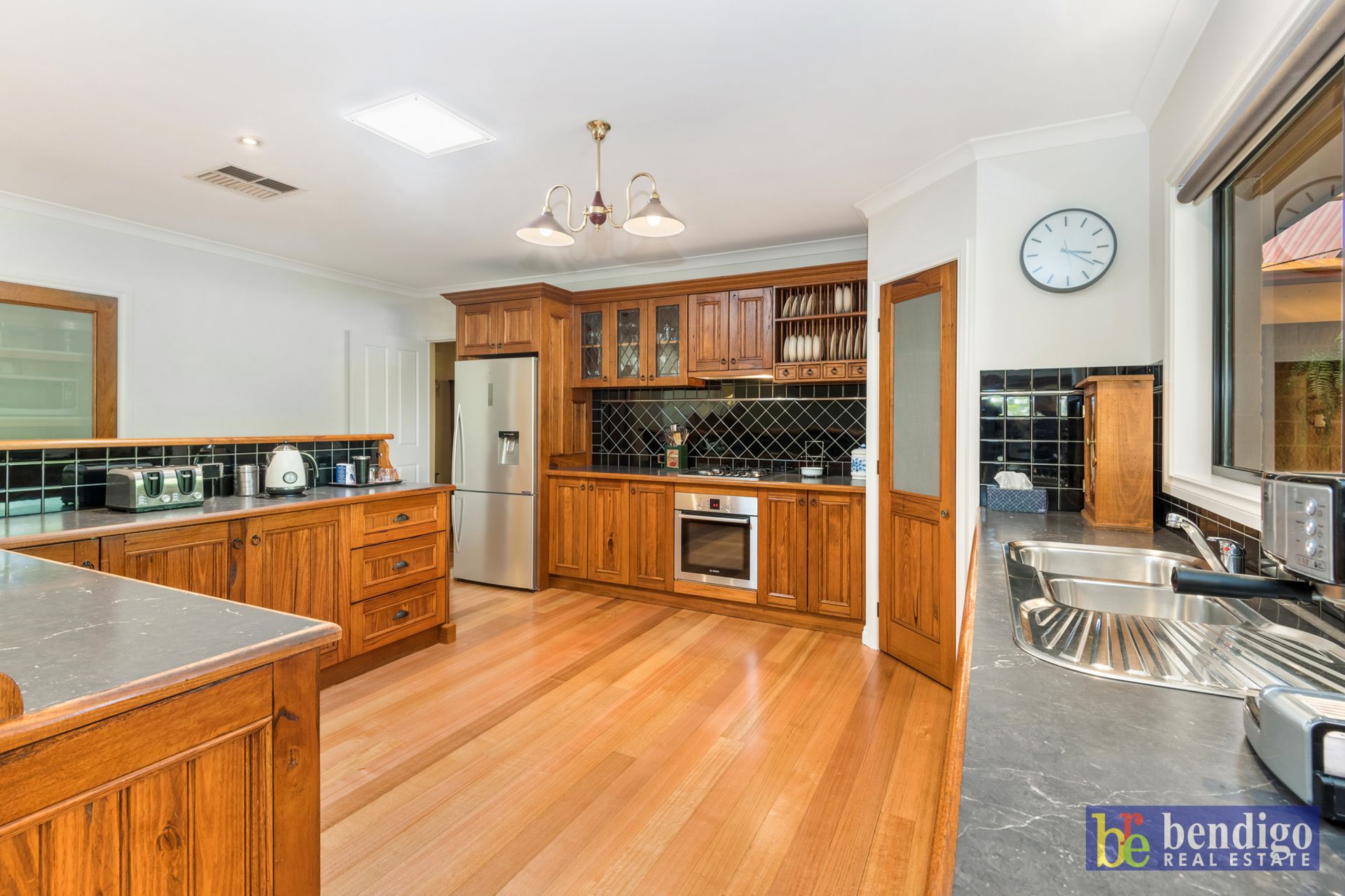 37 Pioneer Drive Maiden Gully VIC, Gully - Thumbnail 5