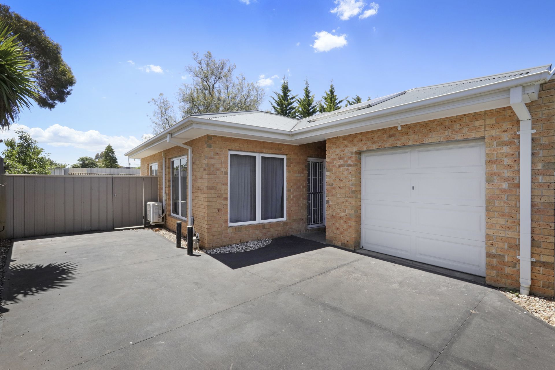 2/44 Virgilia Drive Hoppers Crossing VIC, Hoppers Crossing - Thumbnail 2