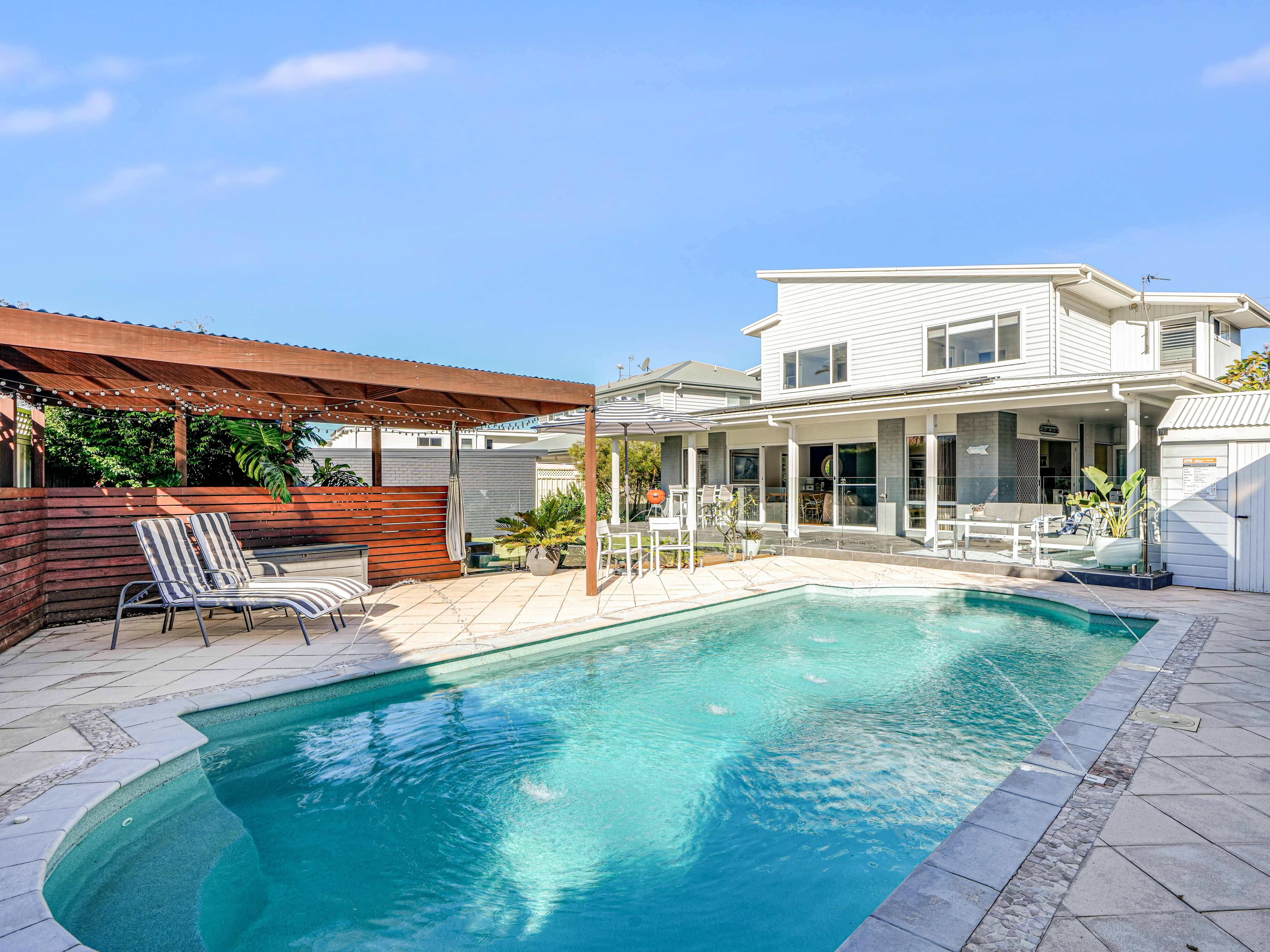 14 Corinda Road, Woonona NSW 2517
