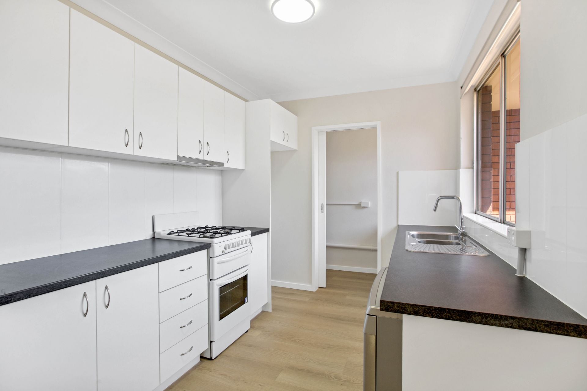 6/11 Unsted Crescent, Hillsdale, Hillsdale - Thumbnail 2