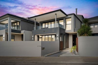 Mornington 2/710 Esplanade