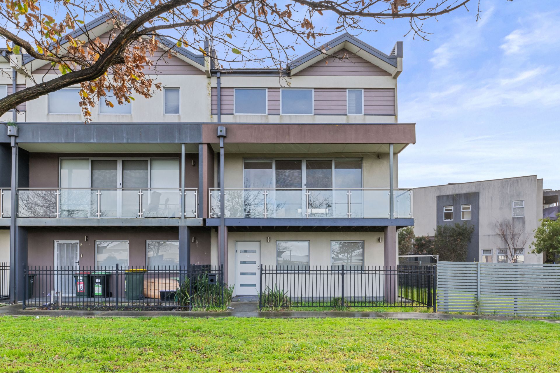 Craigieburn Three Bedroom Townhouse!
