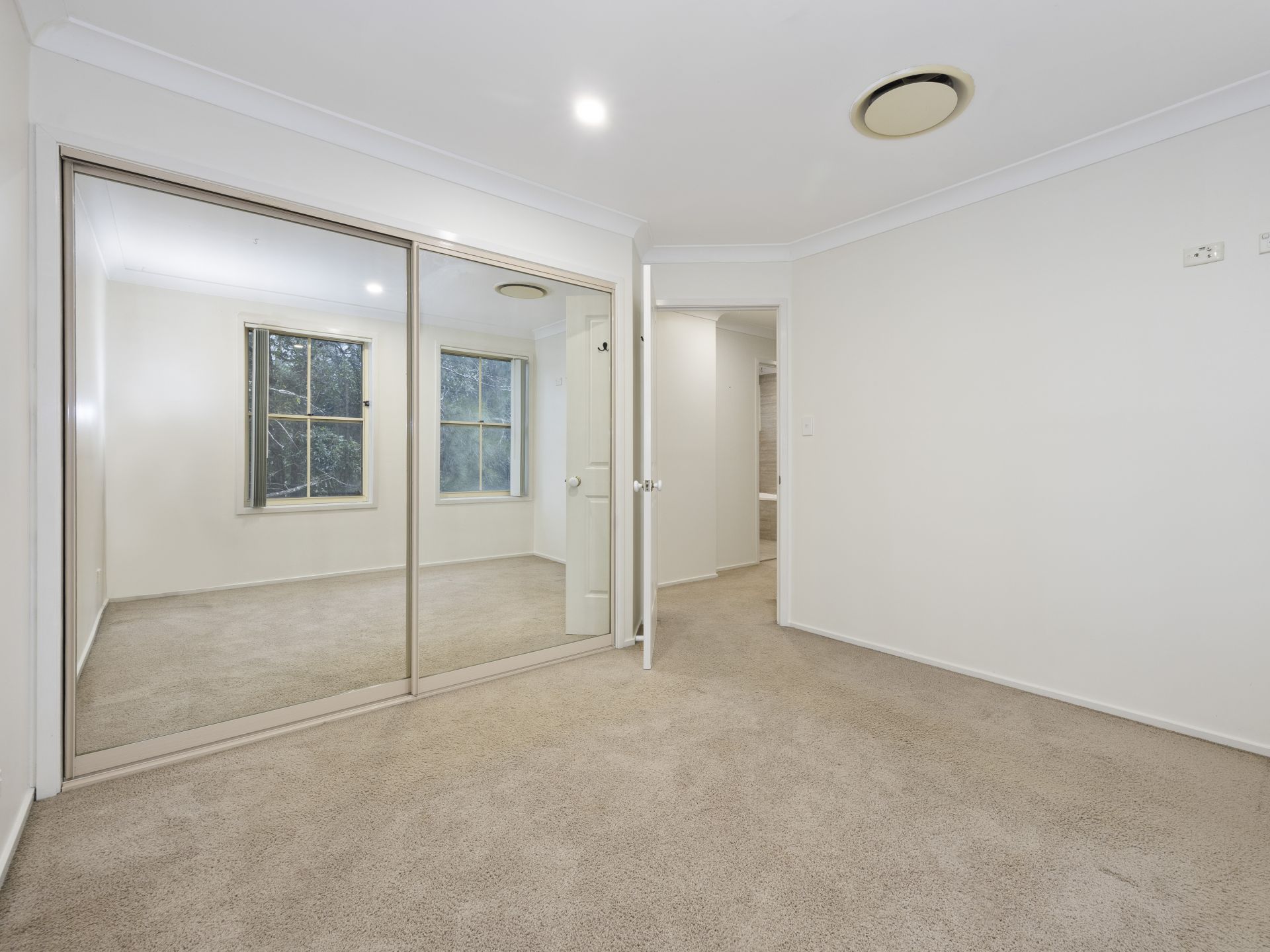 6/3 Richmond Mews, Mardi, Mardi - Thumbnail 4