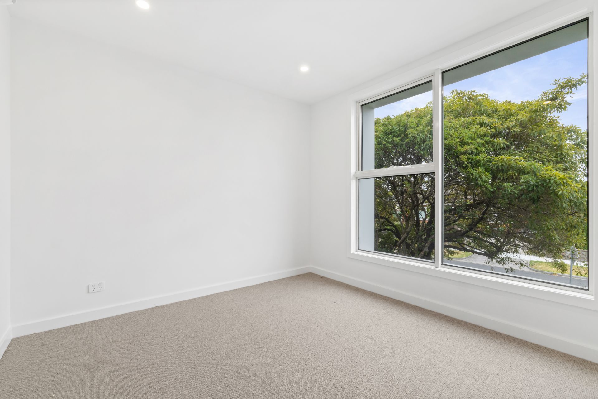 Simply Stunning Three-Bedroom Townhouse