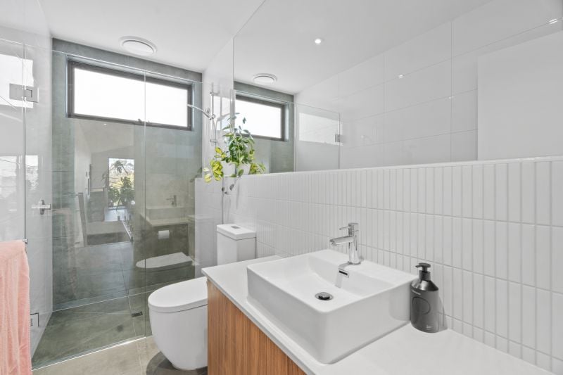 2F Best Street, Reservoir