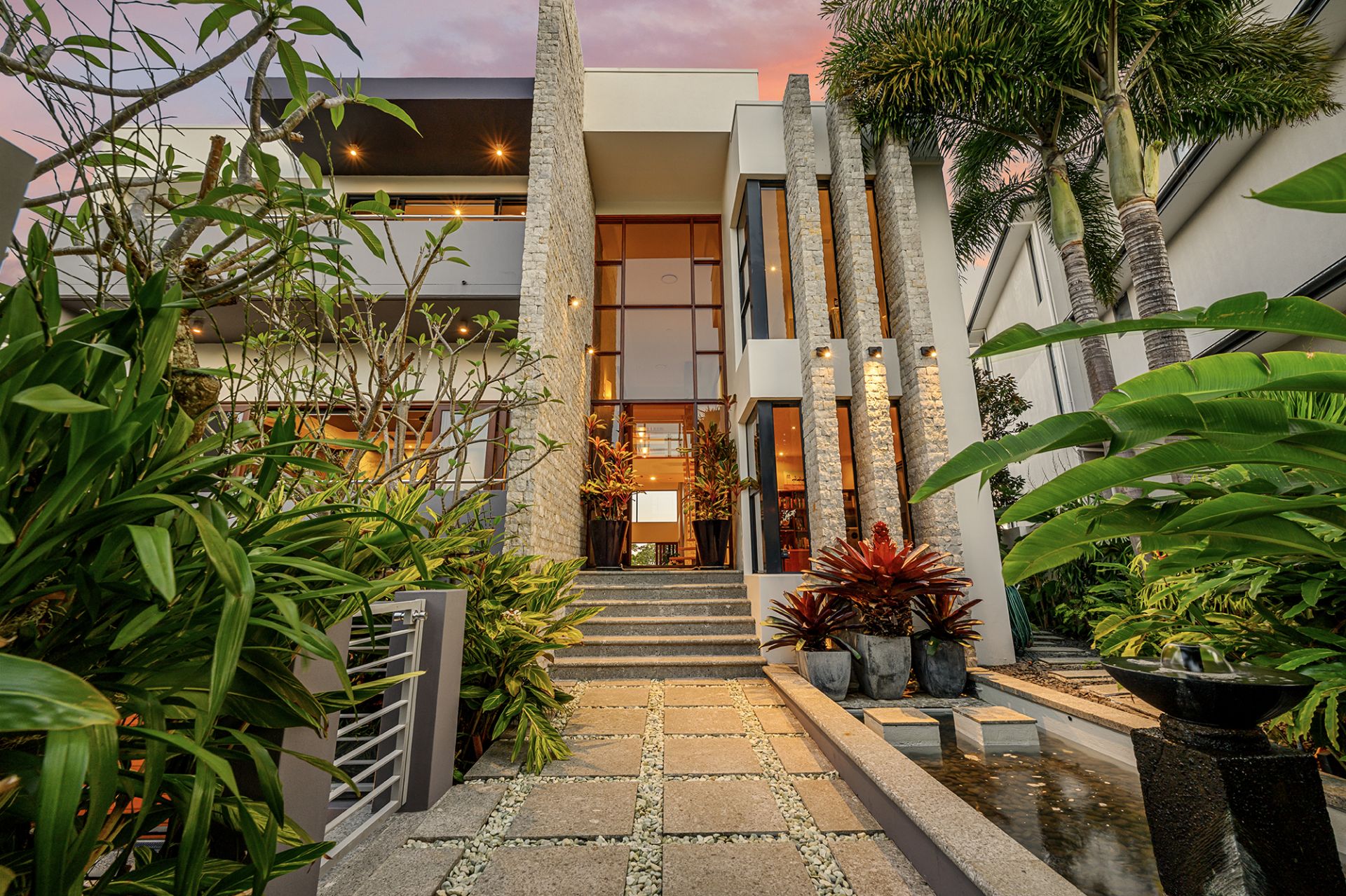 23 Knightsbridge Parade East, Sovereign Islands QLD 4216, Sovereign Islands - Thumbnail 2