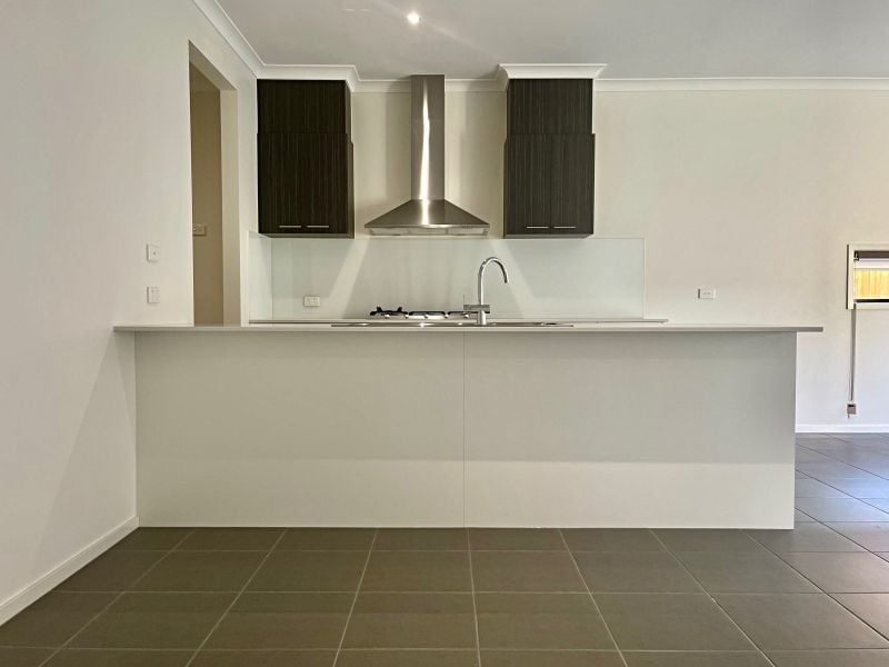 277 The Lakes Boulevard, South Morang