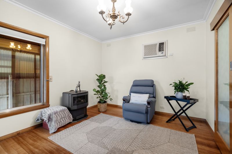 15 Elizabeth Drive, Lalor