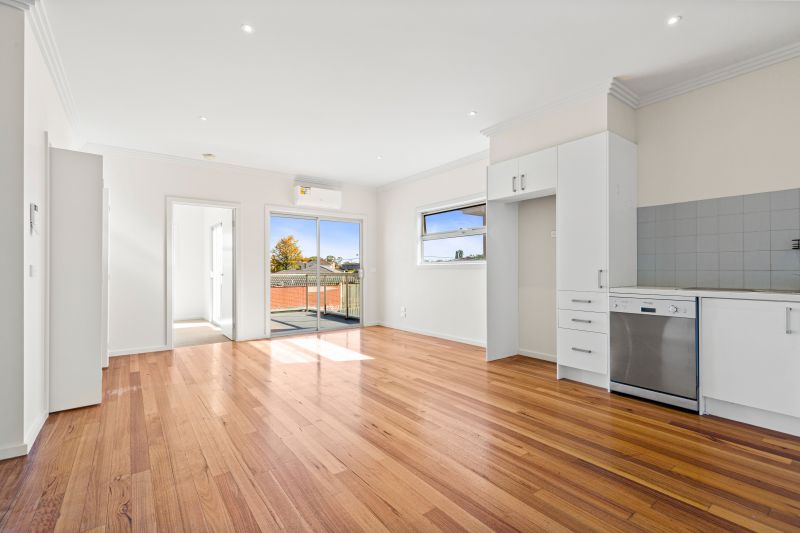 11/13 Elsey Road, Reservoir