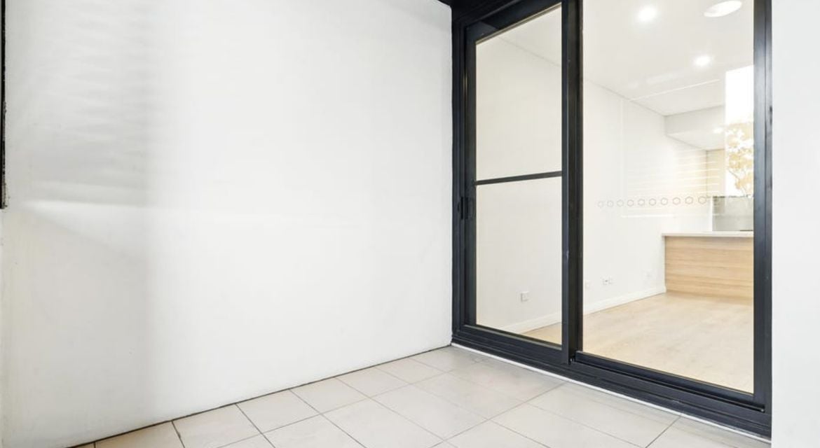 Ryde B5206/16 Constitution Road