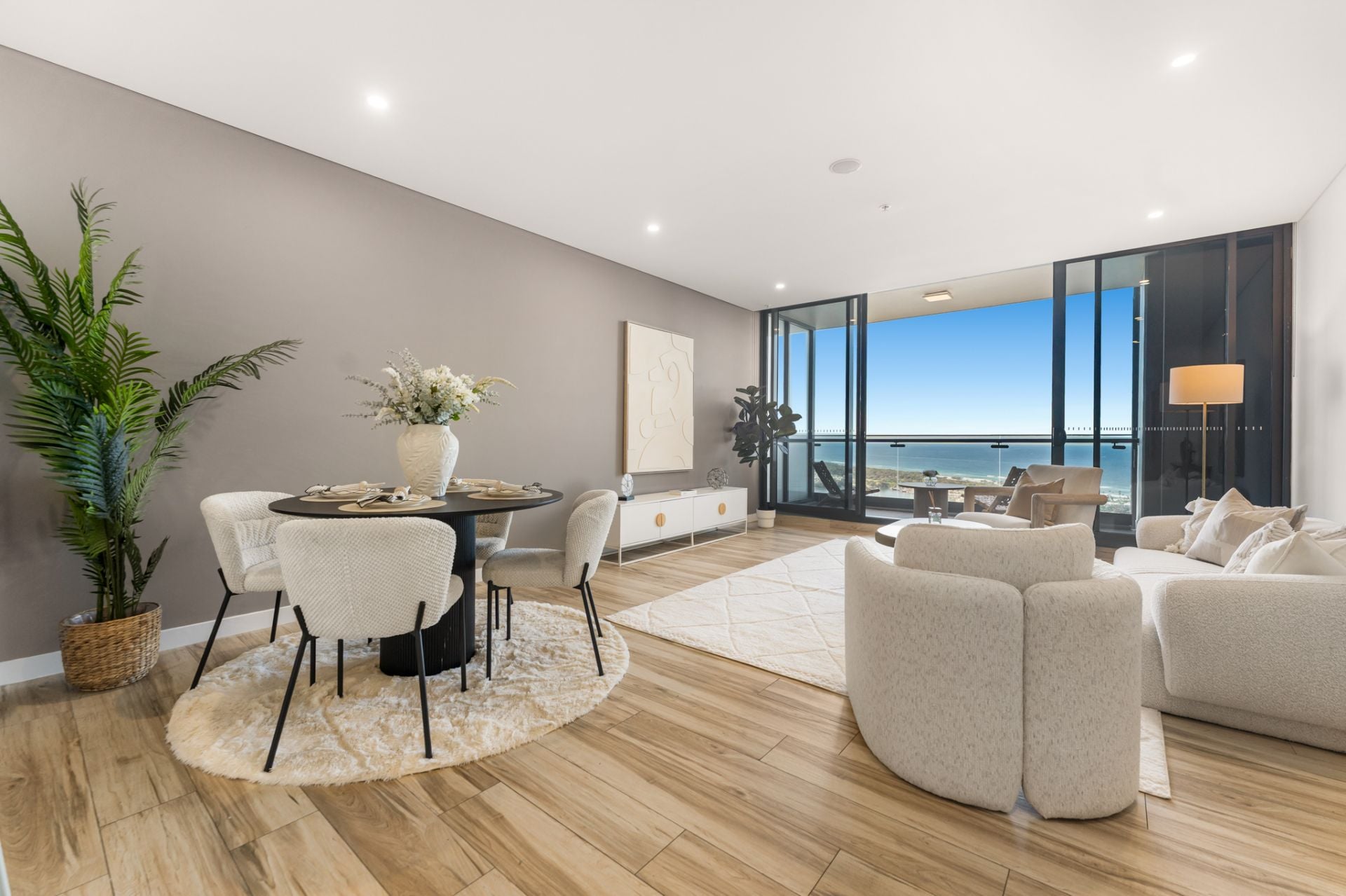 3412/2 Como Crescent, Southport - Image 1