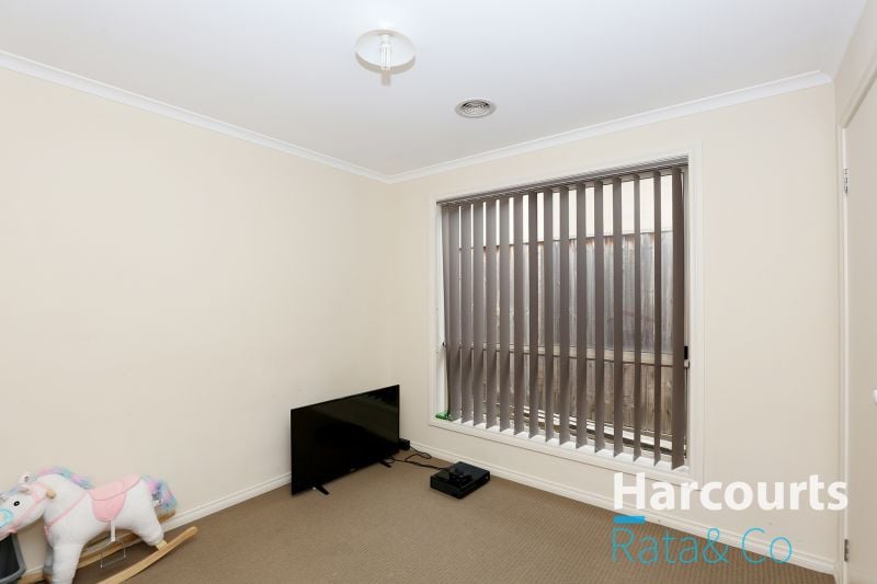 10 Friarbird Road, South Morang