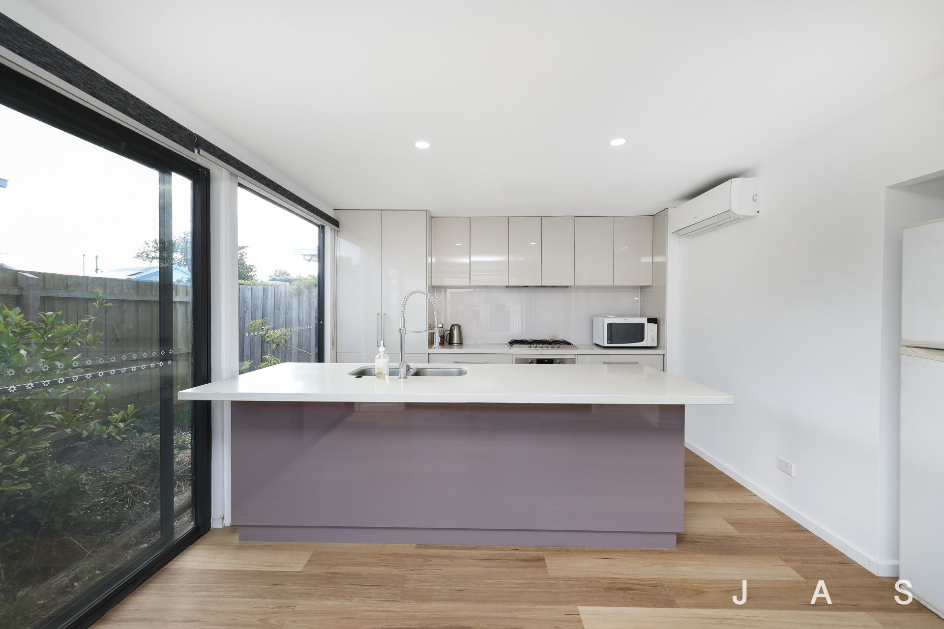 8 Burns Street Maidstone VIC, Maidstone - Thumbnail 3