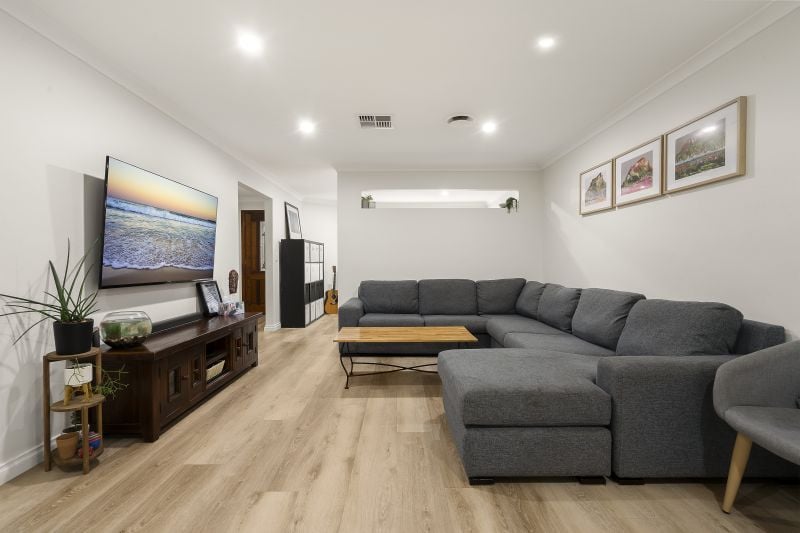 75 Jasmine Drive, Mill Park