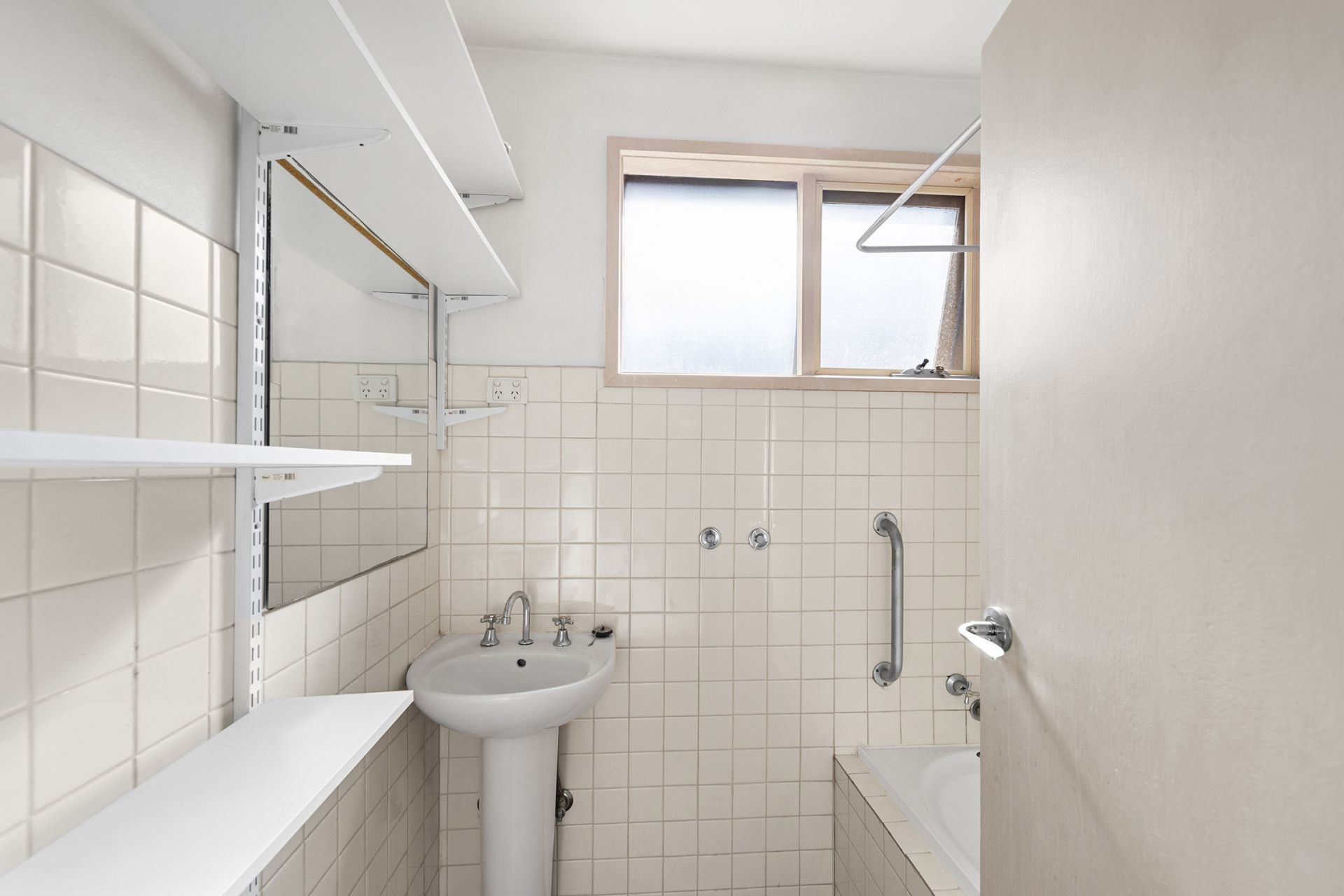 2/114 Commercial Road, Footscray - Thumbnail 6