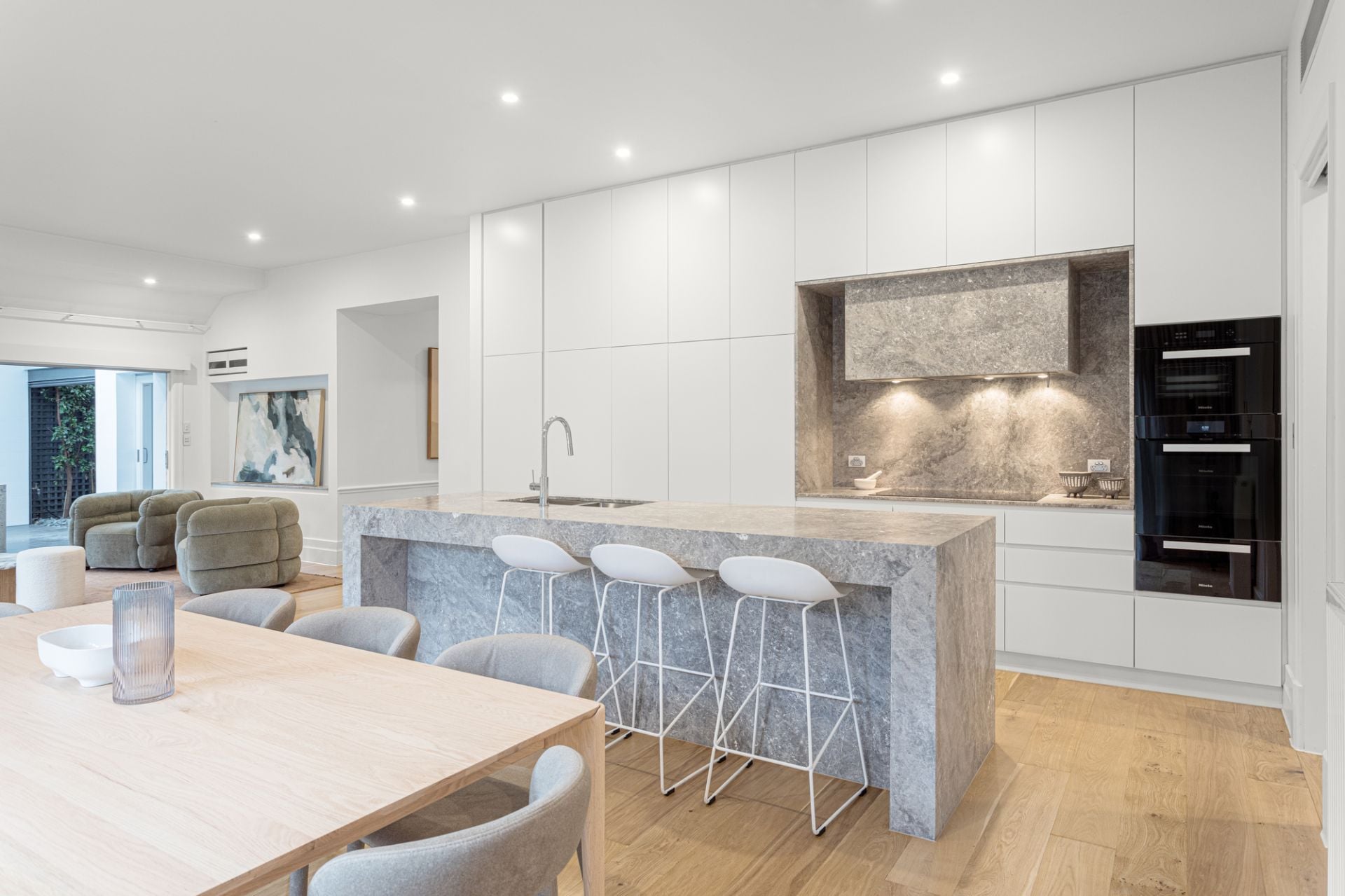 283 St Kilda Street, Brighton, Brighton - Thumbnail 2