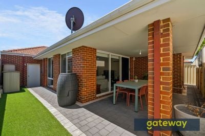 8/39 Barfield Road, Hammond Park