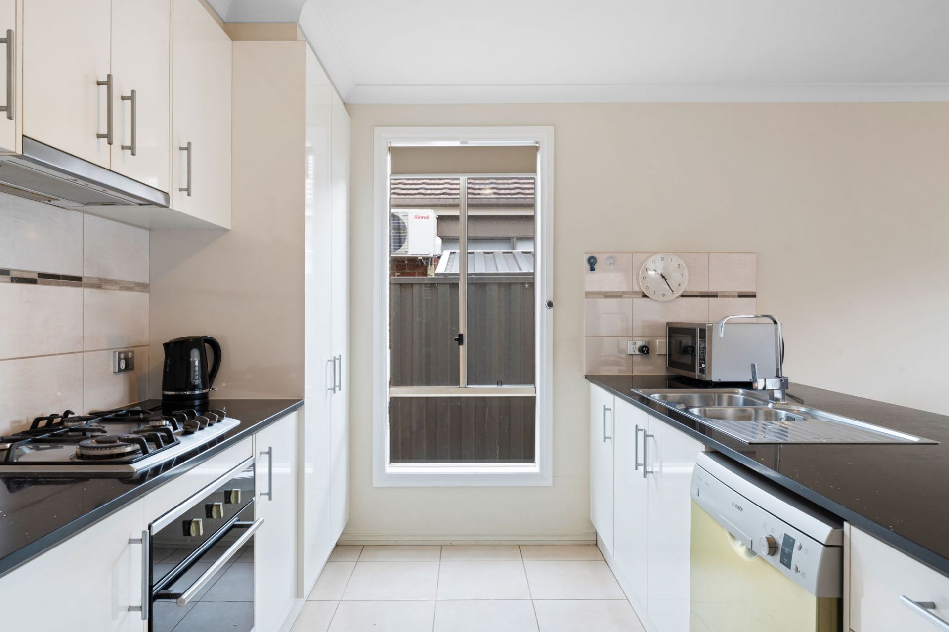 47 Artfield Street, Cranbourne East VIC, Cranbourne East - Thumbnail 4
