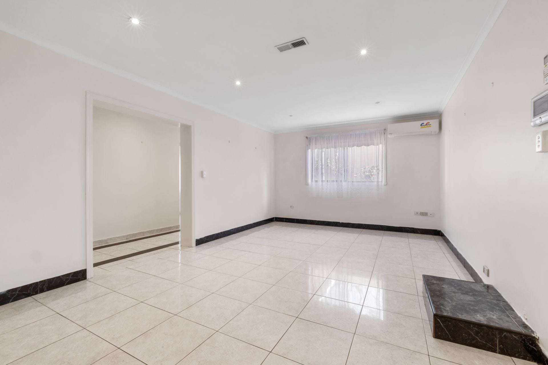 Beautifully Presented 2-Bedroom Unit | Reservoir | Bills Included