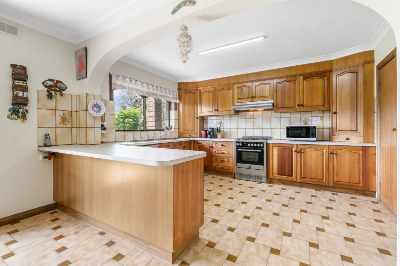 11 Muriel Court, Epping