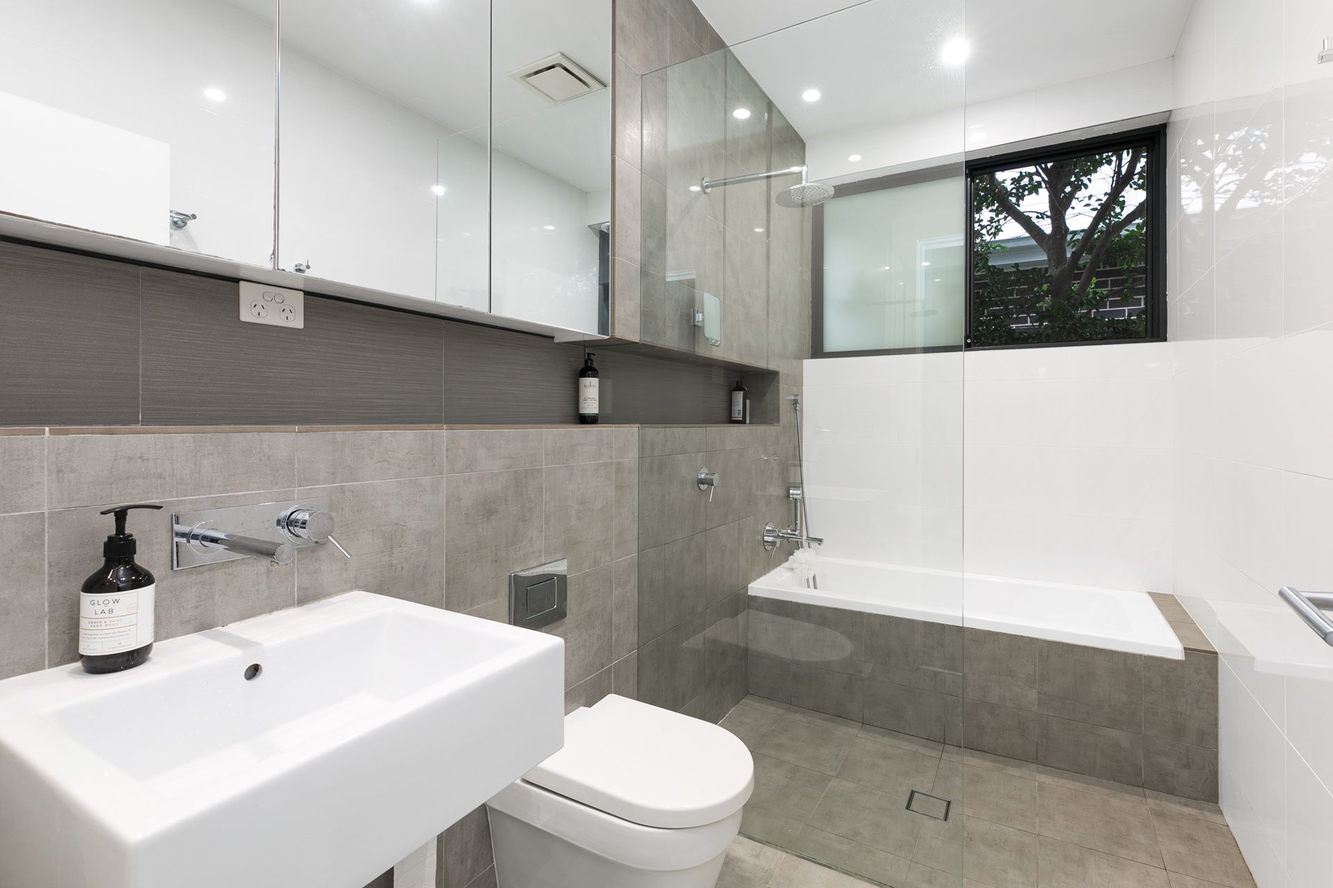 12 Munni Street WOOLOOWARE 2230