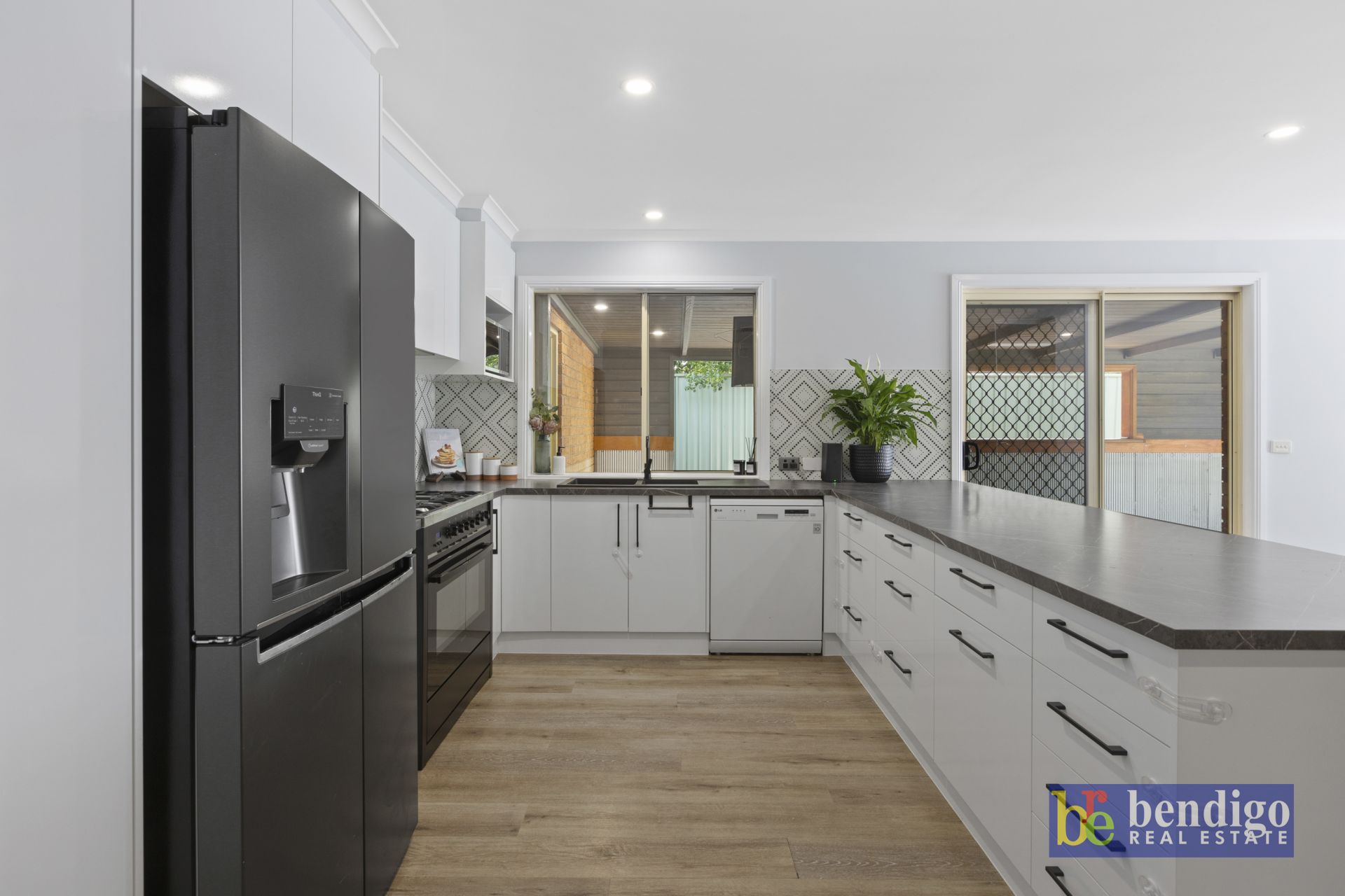 8 Whipstick Road Eaglehawk VIC, Eaglehawk - Thumbnail 4