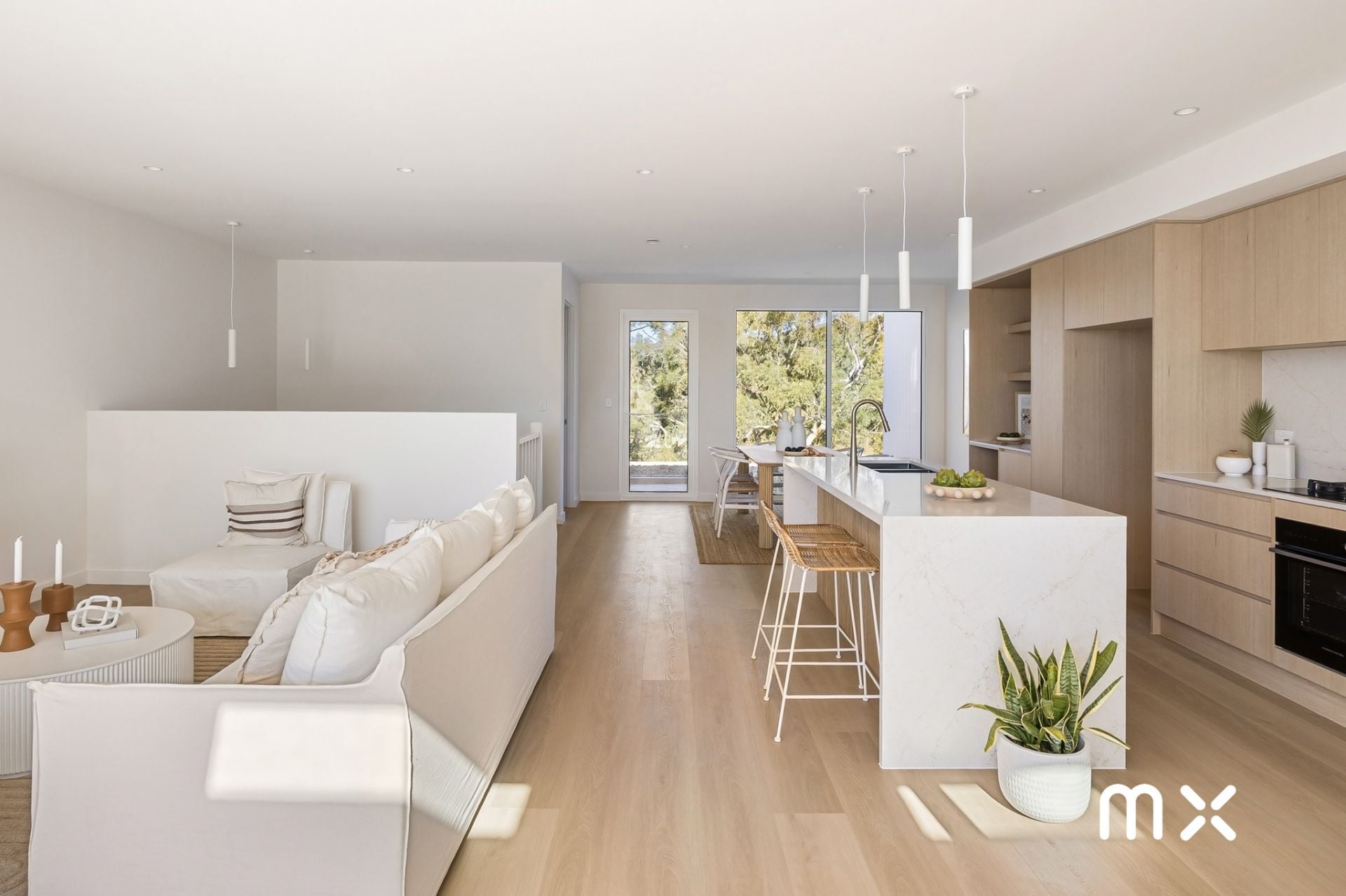 92-94 Princes Highway, Thirroul - Thumbnail 2